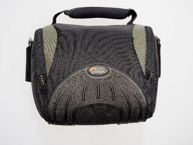 A picture containing bag, accessory, black
Description automatically generated