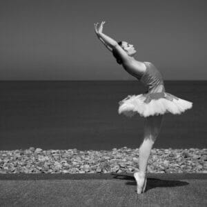 Black and White Photo of Ballet Dancer on the Llandudno Waterfront - Dancing on Location - Off Camera Flash Photography with Welshot