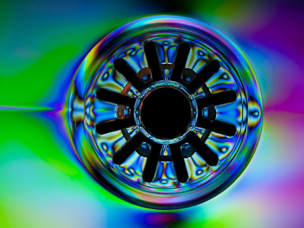 Oil Water and Cross Polarisation - Creative Photography